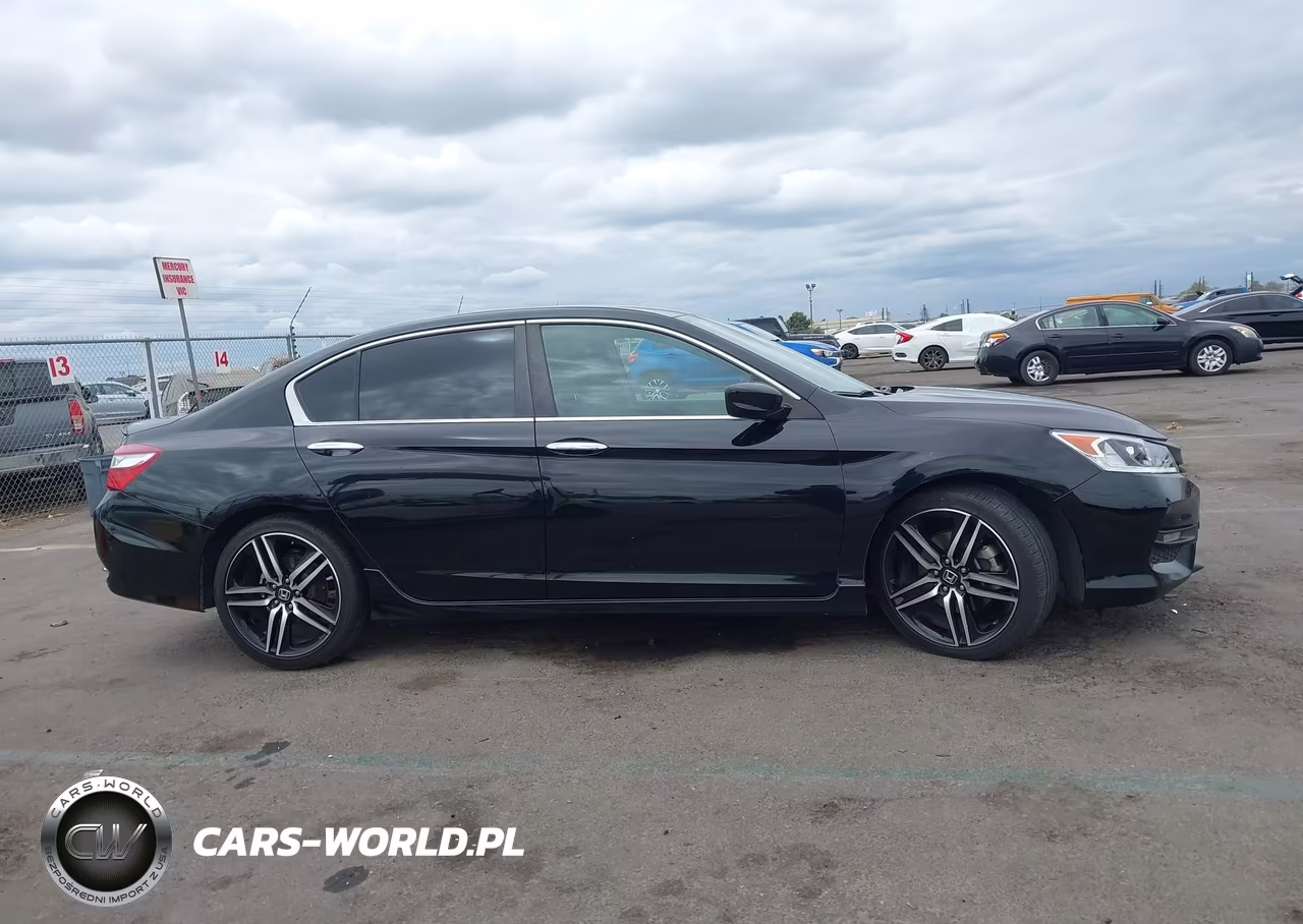 2017 Honda Accord Sport VIN:1HGCR2F52HA215548 - 13
