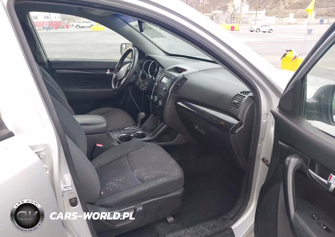 2013 Kia Sorento Lx VIN:5XYKT3A67DG399817 - 5