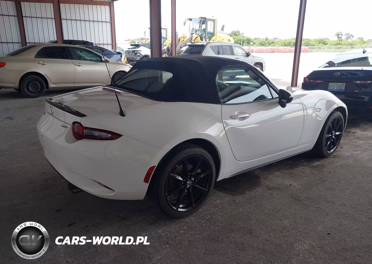 2020 Mazda Mx-5 Miata Club VIN:JM1NDAC74L0411320 - 4