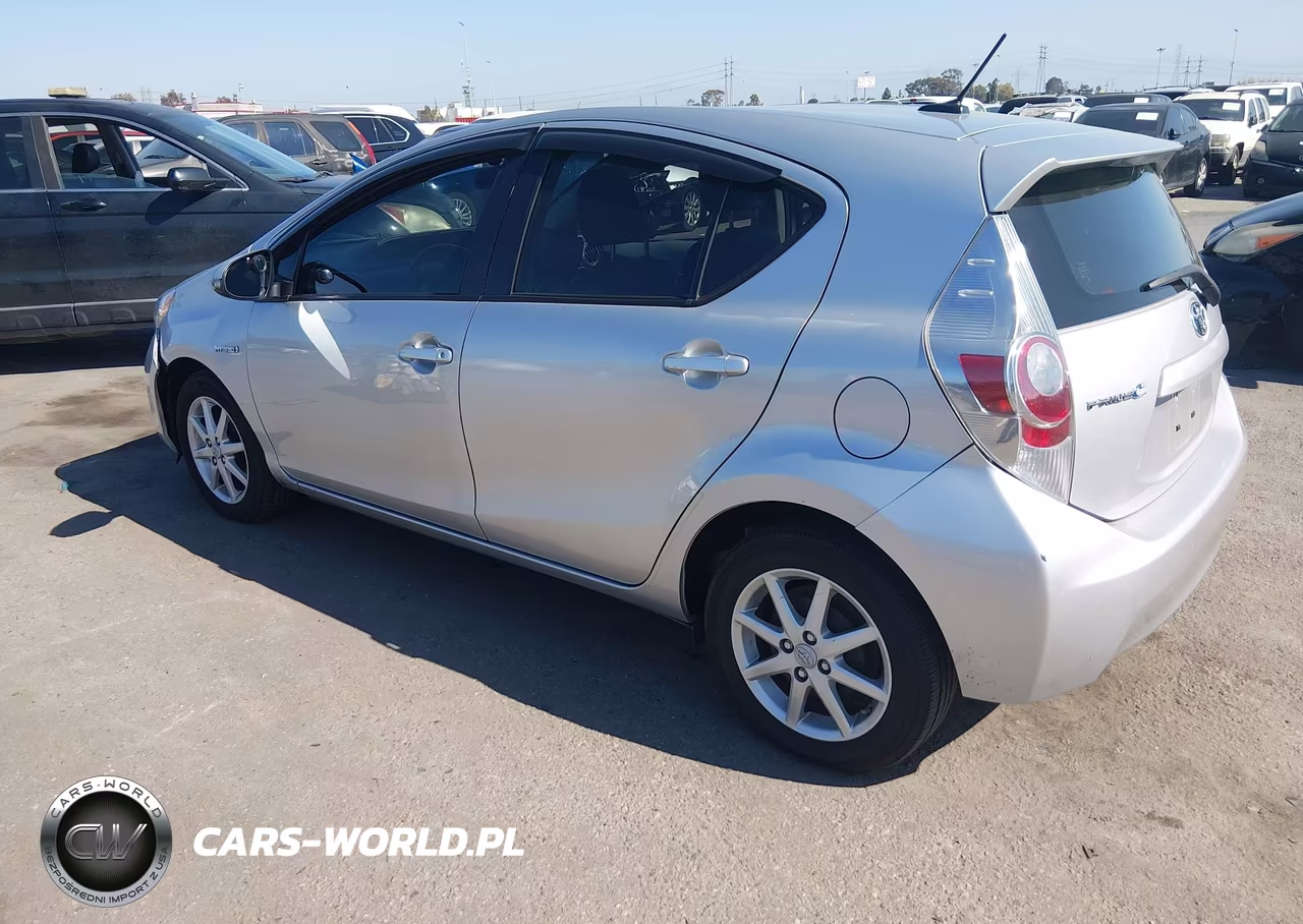 2012 Toyota Prius C Four VIN:JTDKDTB36C1007023 - 3
