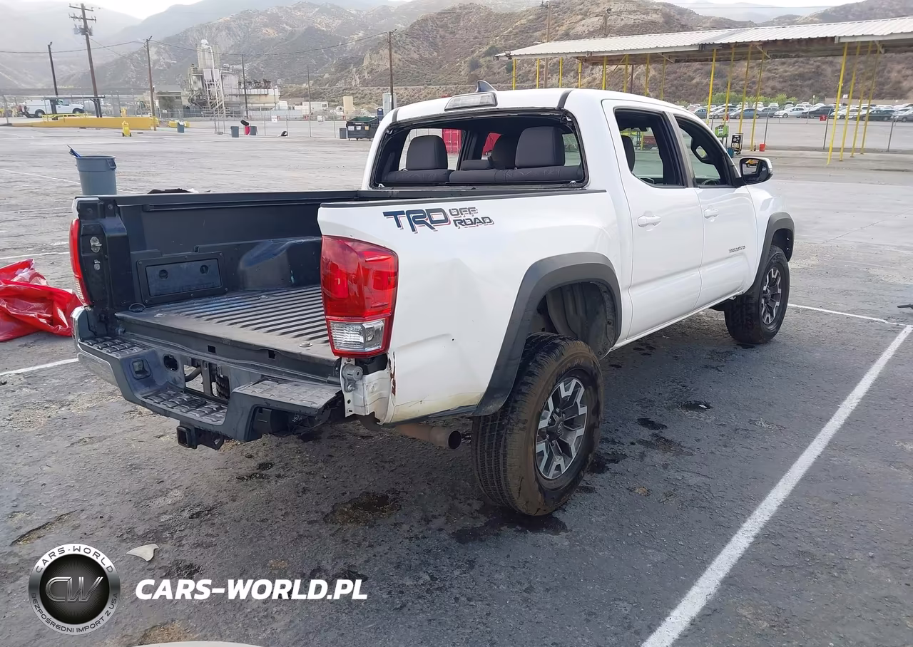 2016 Toyota Tacoma Trd Off Road VIN:3TMAZ5CNXGM011304 - 4