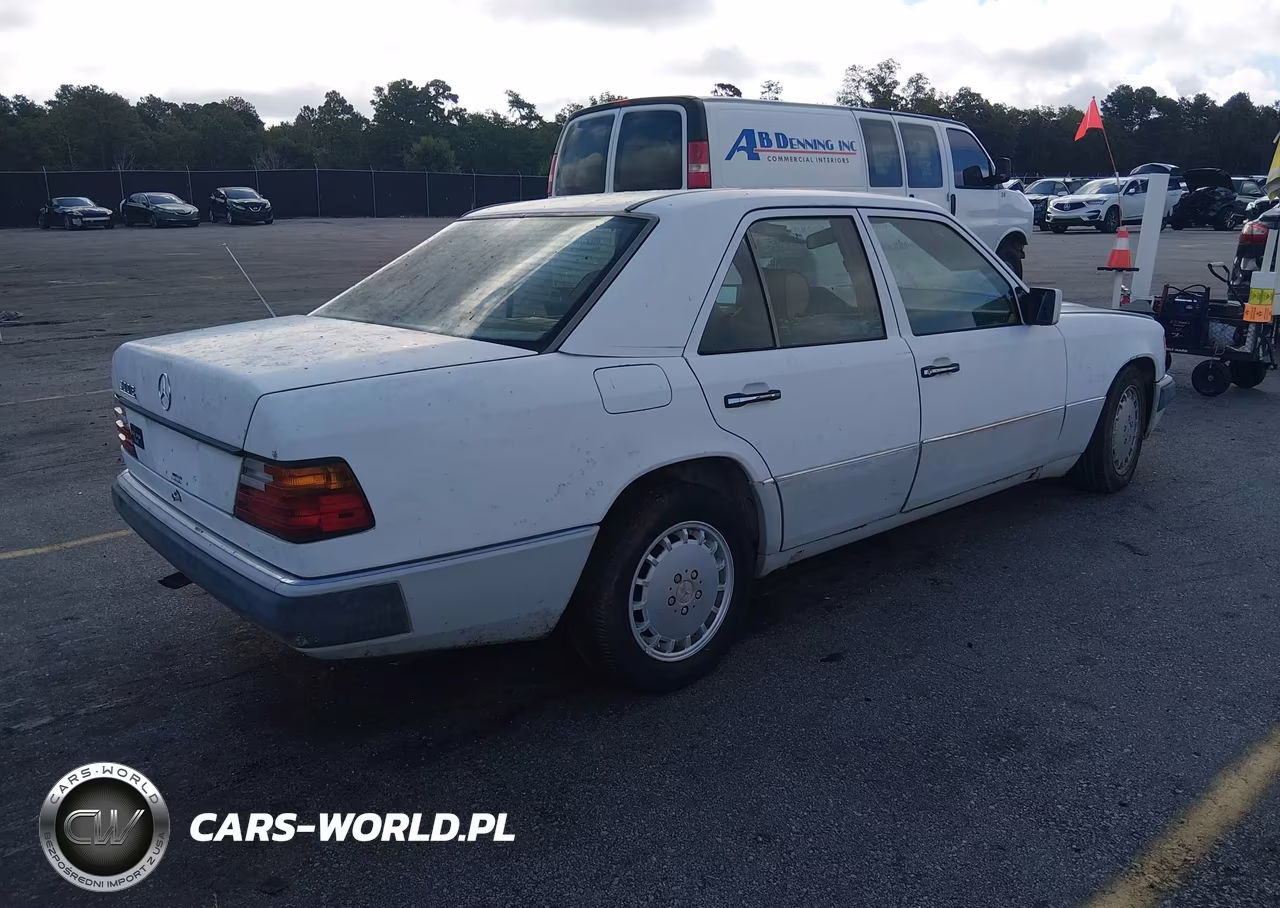 1991 Mercedes-Benz 300 E VIN:WDBEA30DXMB438072 - 4