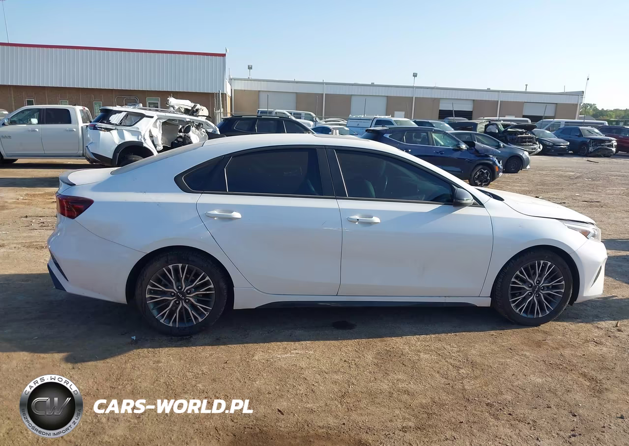 2023 Kia Forte Gt-Line VIN:3KPF54AD5PE634863 - 13