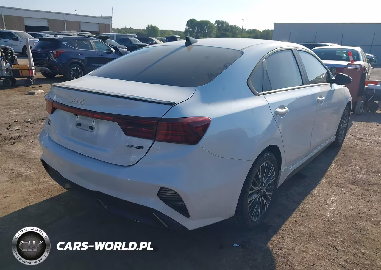 2023 Kia Forte Gt-Line VIN:3KPF54AD5PE634863 - 4