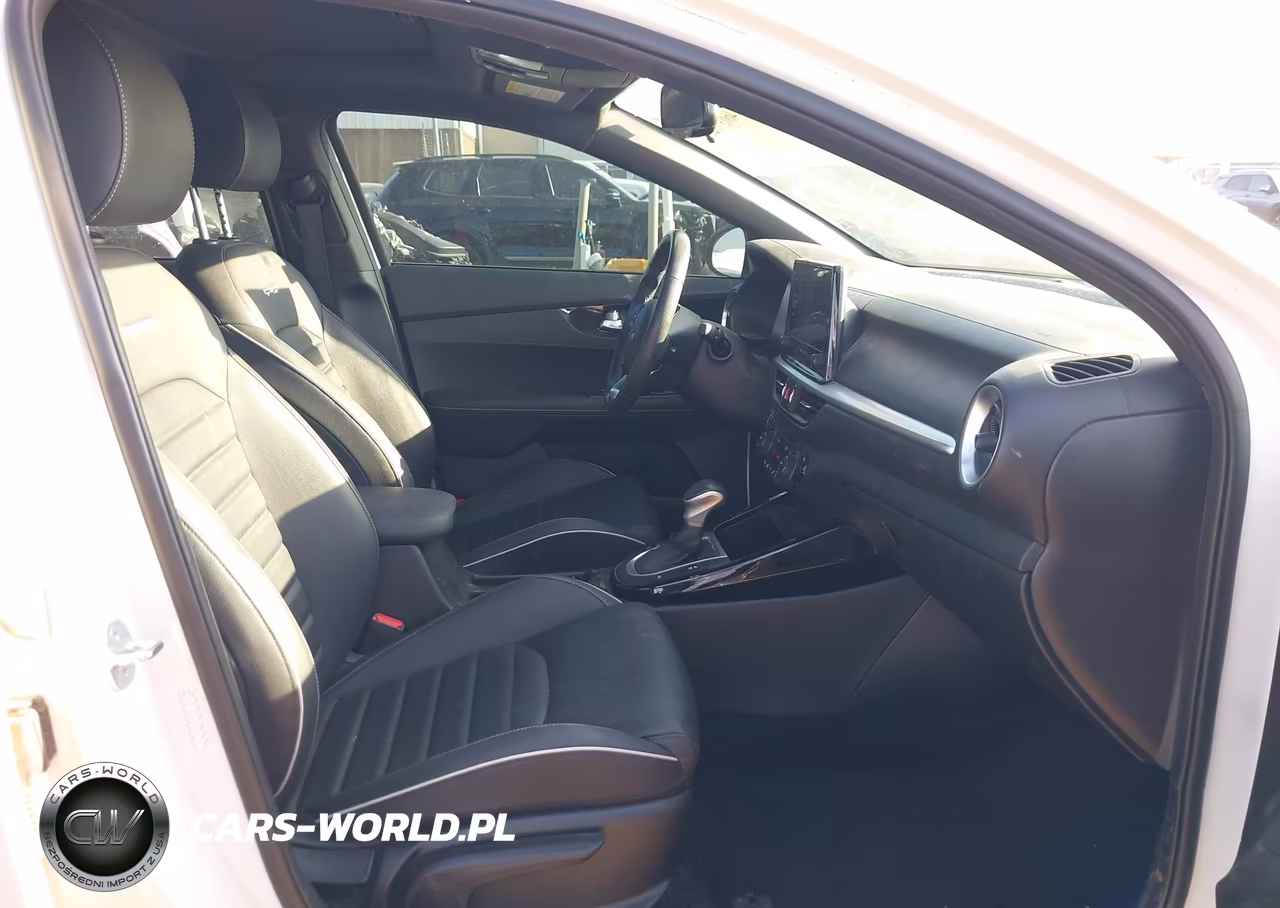 2023 Kia Forte Gt-Line VIN:3KPF54AD5PE634863 - 5