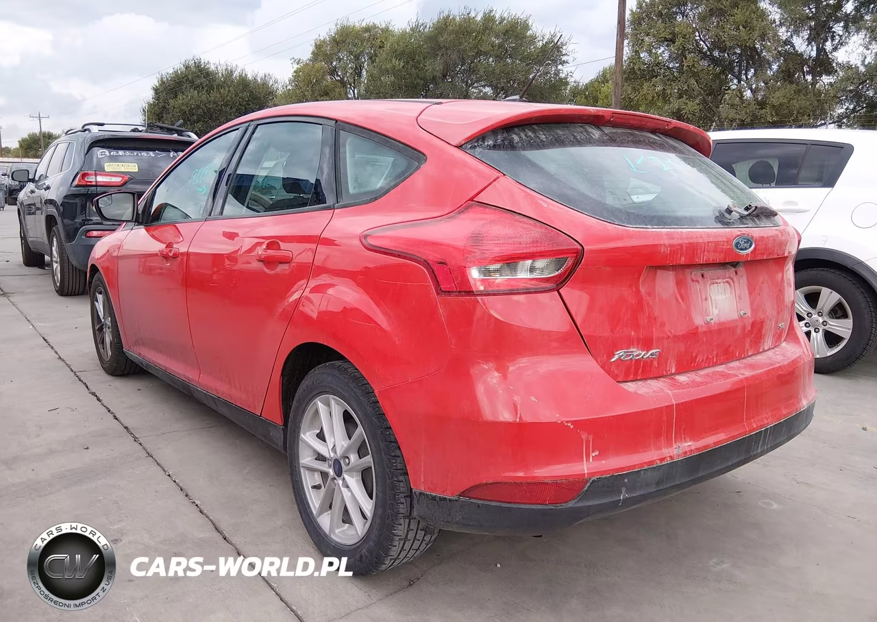 2017 Ford Focus Se VIN:1FADP3K21HL272294 - 3