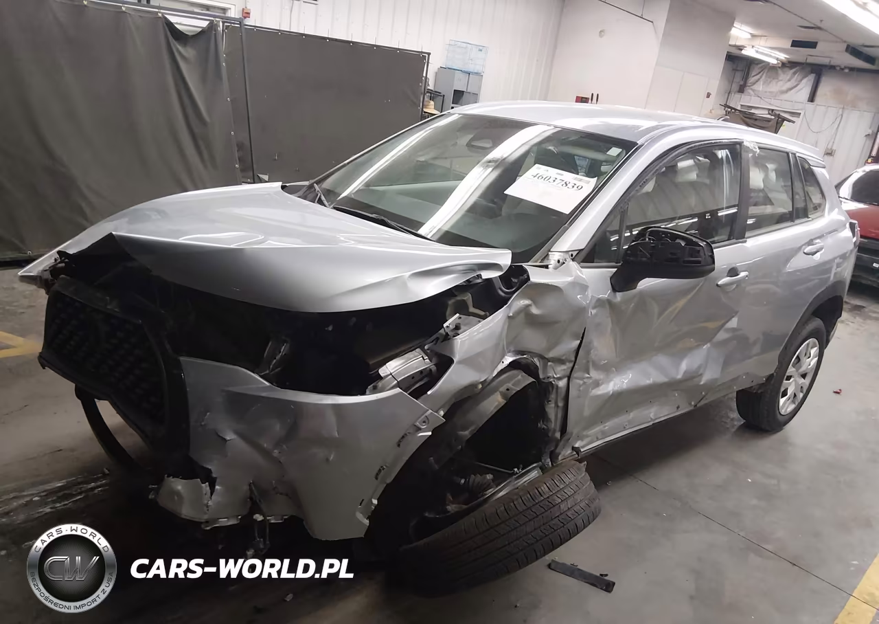 2024 Toyota Corolla Cross L VIN:7MUAAAAGXRV074416 - 2