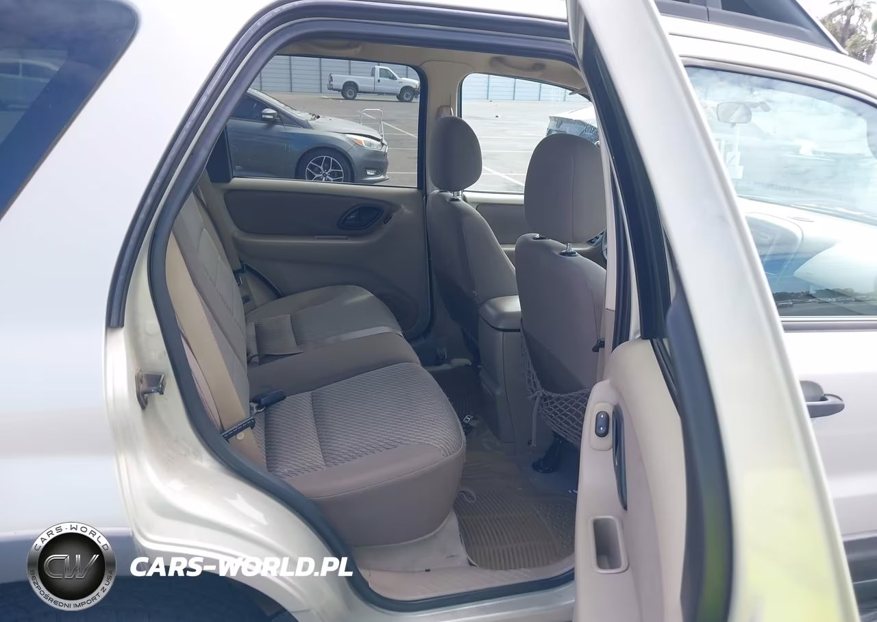 2004 Ford Escape Xlt VIN:1FMYU03184KB49807 - 8