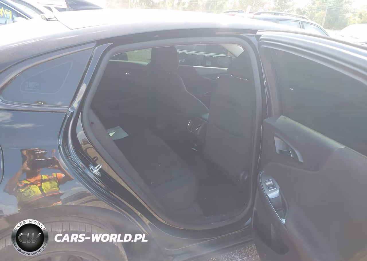 2019 Chevrolet Malibu Lt VIN:1G1ZD5ST2KF157652 - 8