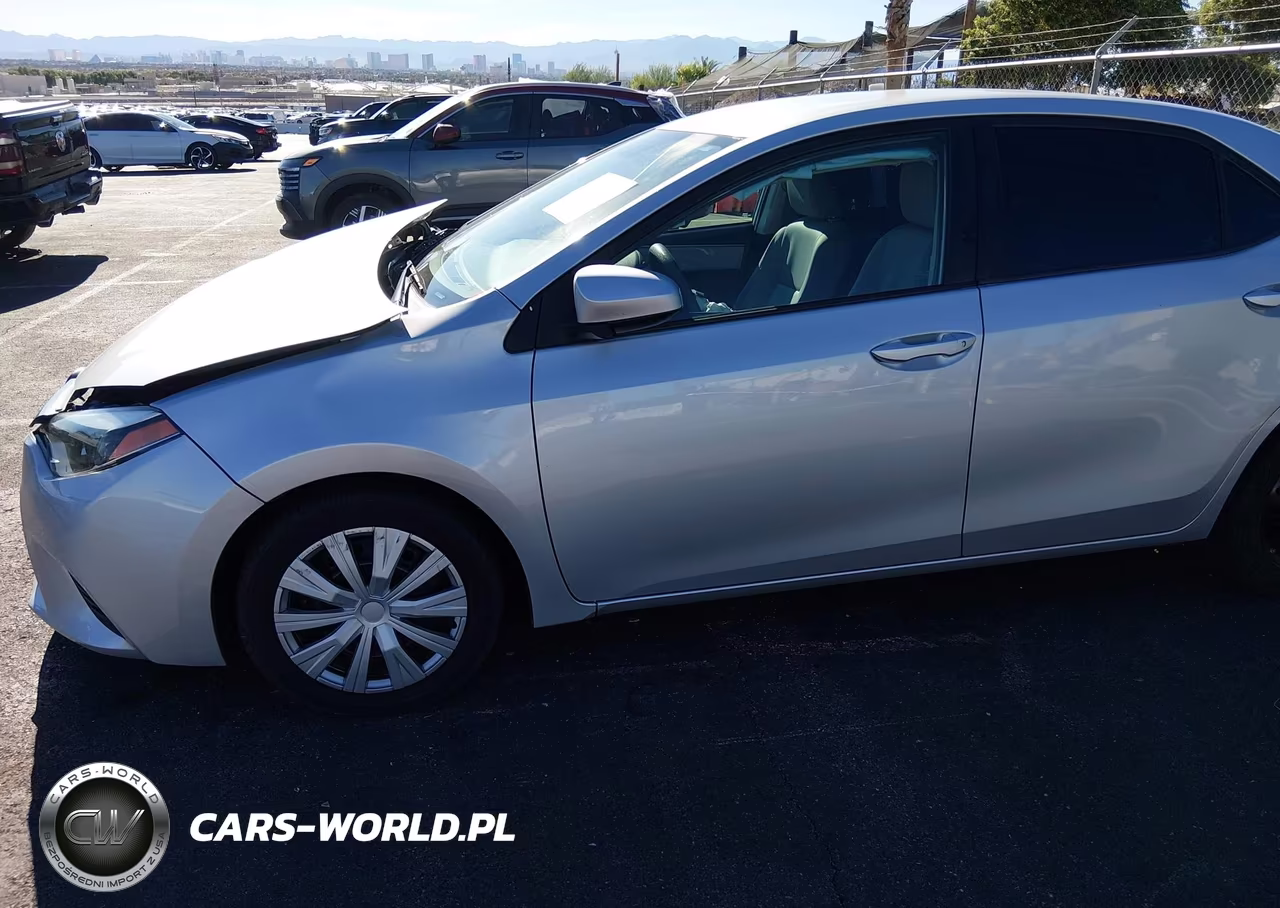 2015 Toyota Corolla Le VIN:5YFBURHE1FP245096 - 6
