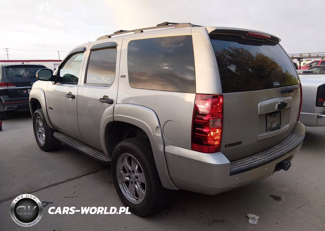 2007 Chevrolet Tahoe Ls VIN:1GNFC13097J403554 - 3
