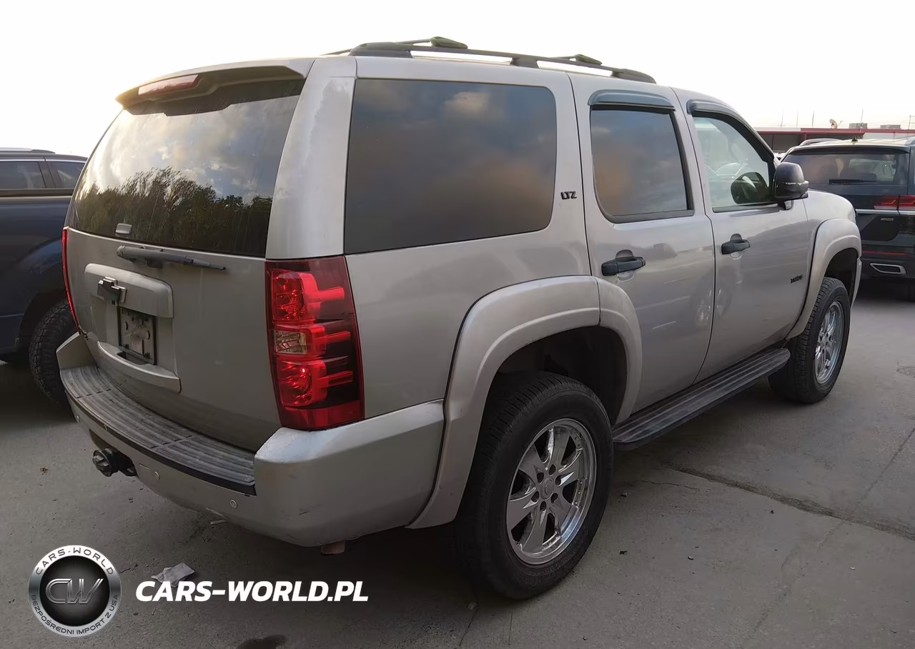 2007 Chevrolet Tahoe Ls VIN:1GNFC13097J403554 - 4
