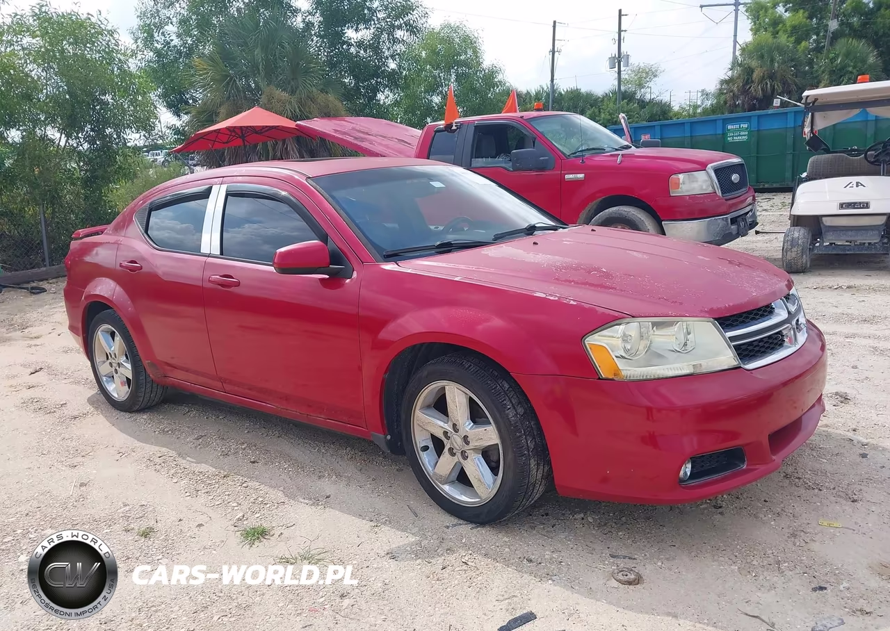 2011 Dodge Avenger Lux