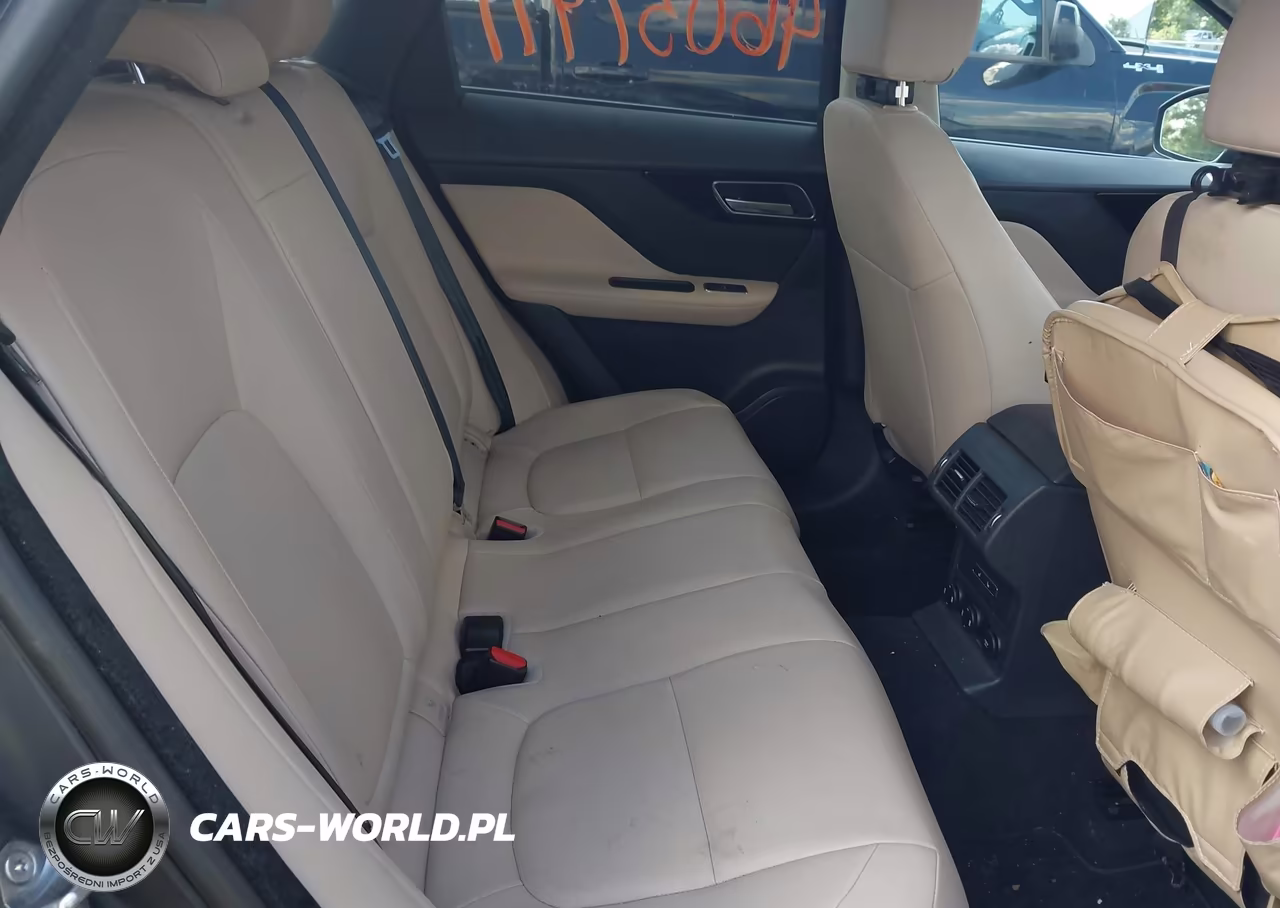 2019 Jaguar F-Pace 25T Premium VIN:SADCJ2FX7KA366842 - 8