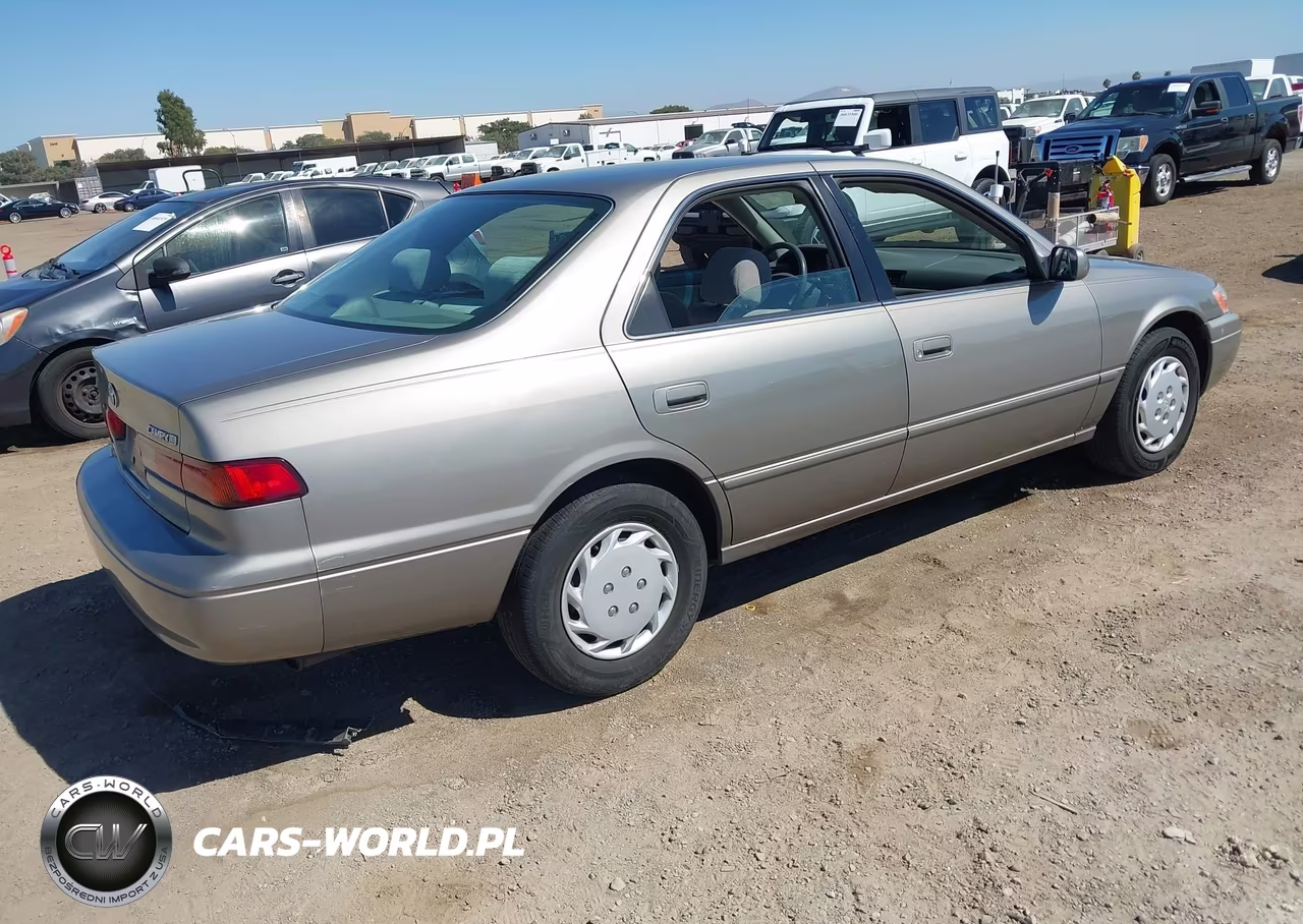 1998 Toyota Camry Le VIN:4T1BG22K8WU266538 - 4