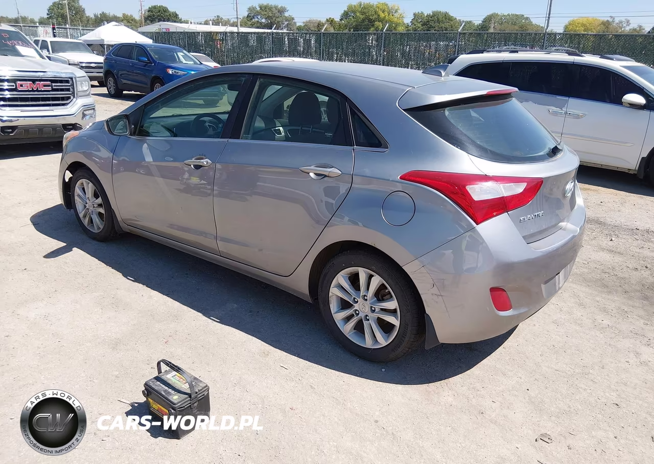 2013 Hyundai Elantra Gt VIN:KMHD35LE5DU119069 - 3