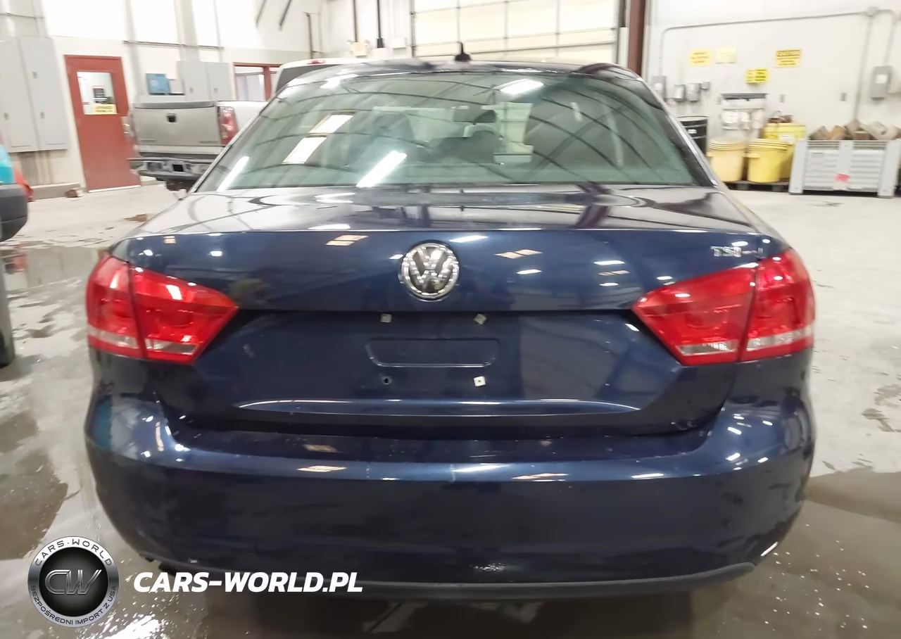 2015 Volkswagen Passat 1.8T Wolfsburg Edition VIN:1VWAT7A35FC062107 - 16