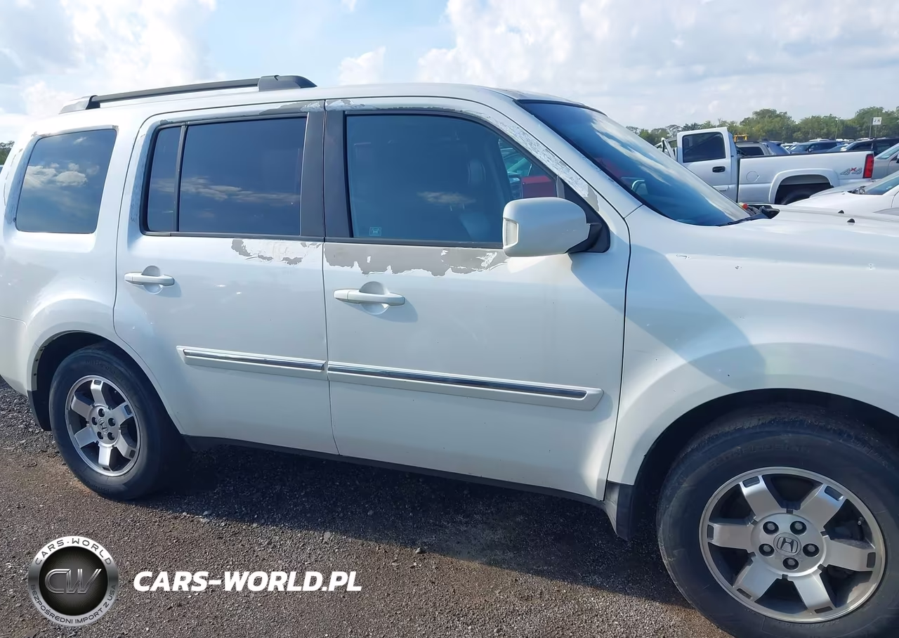 2011 Honda Pilot Touring VIN:5FNYF4H97BB061068 - 13