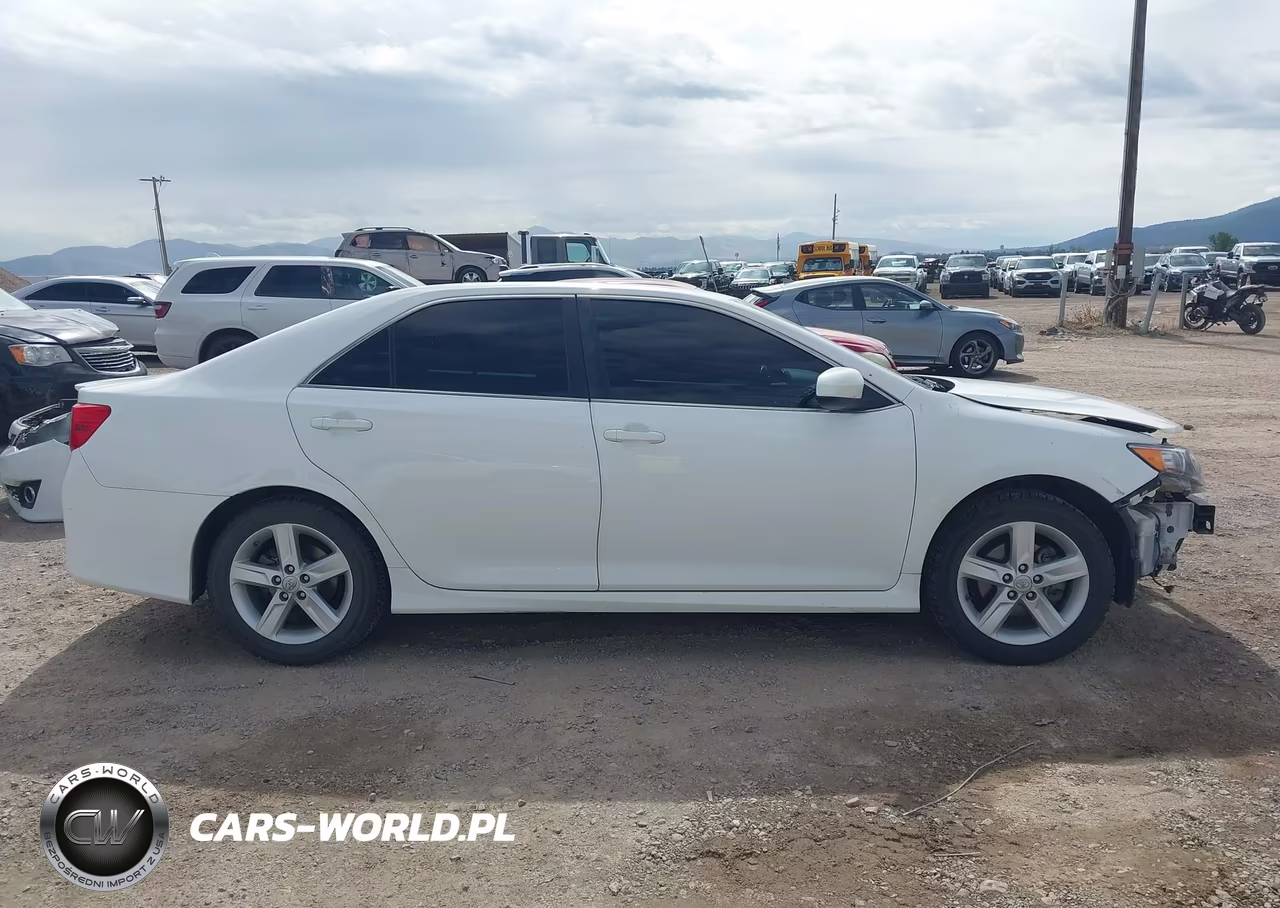2014 Toyota Camry Se VIN:4T1BF1FK1EU309980 - 14