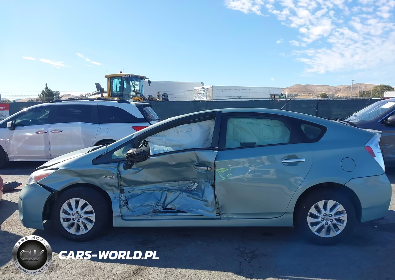 2015 Toyota Prius Plug-In VIN:JTDKN3DP5F3073326 - 14