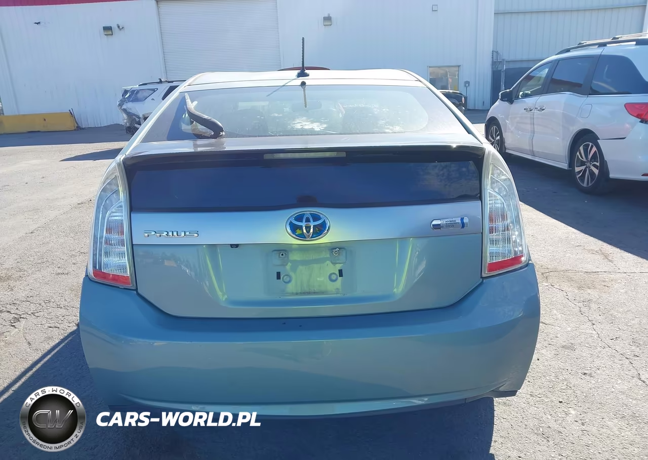 2015 Toyota Prius Plug-In VIN:JTDKN3DP5F3073326 - 16