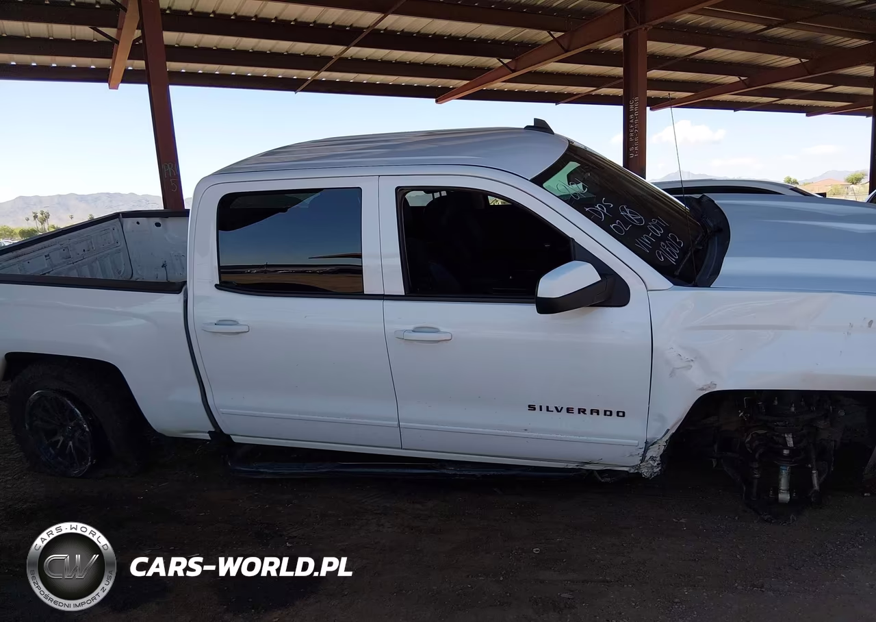 2018 Chevrolet Silverado 1500 2Lt VIN:3GCUKREC1JG350091 - 13