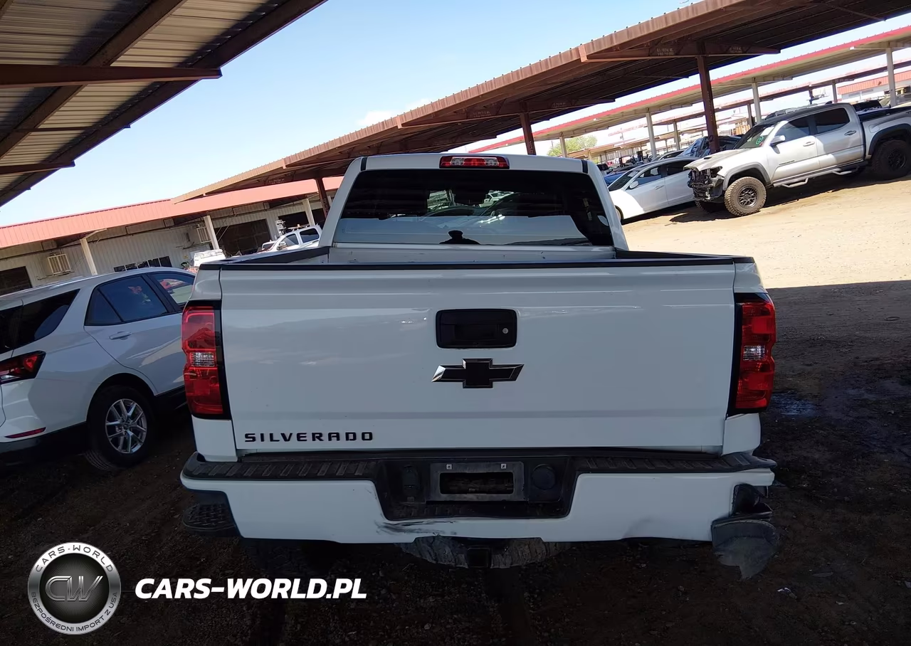 2018 Chevrolet Silverado 1500 2Lt VIN:3GCUKREC1JG350091 - 16
