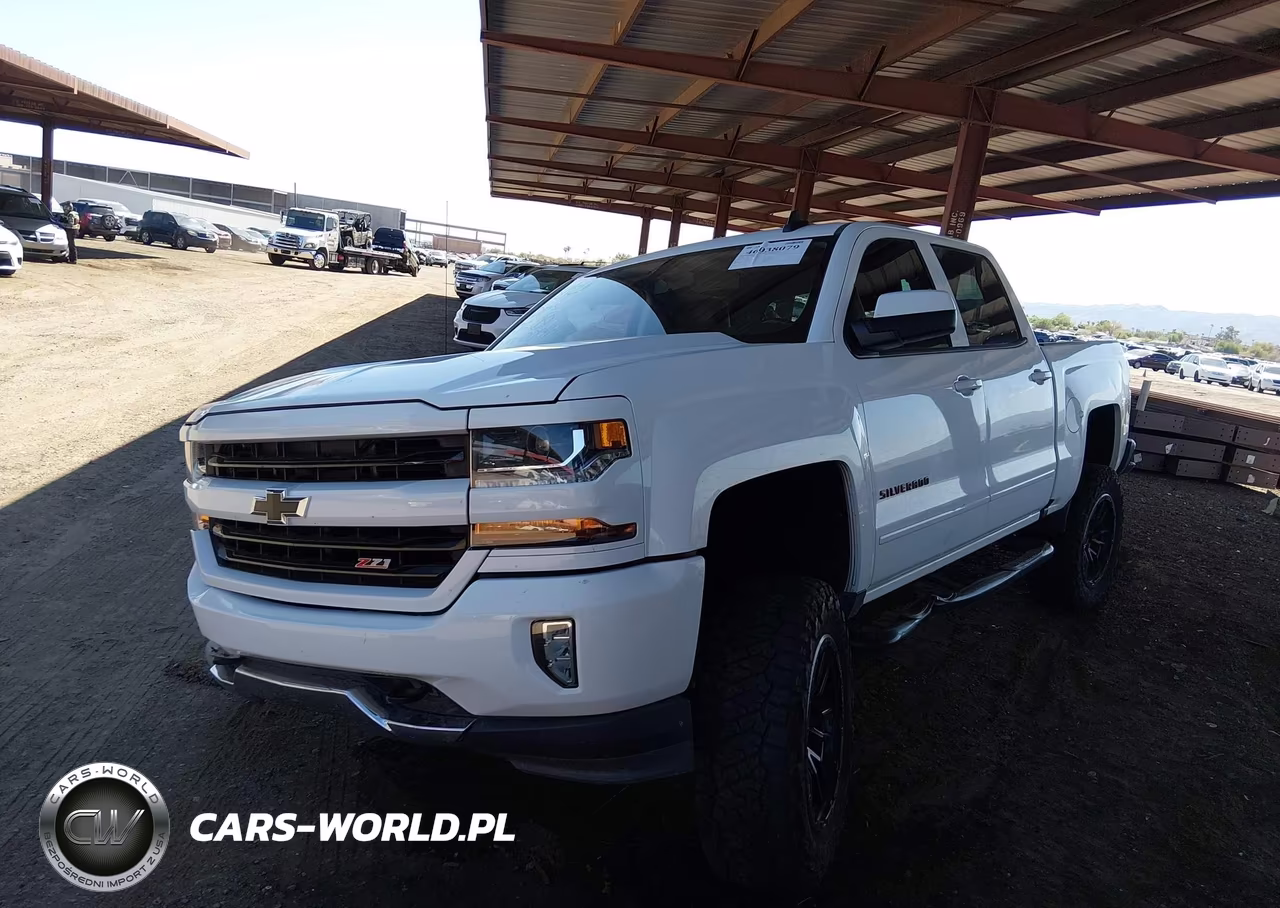 2018 Chevrolet Silverado 1500 2Lt VIN:3GCUKREC1JG350091 - 2