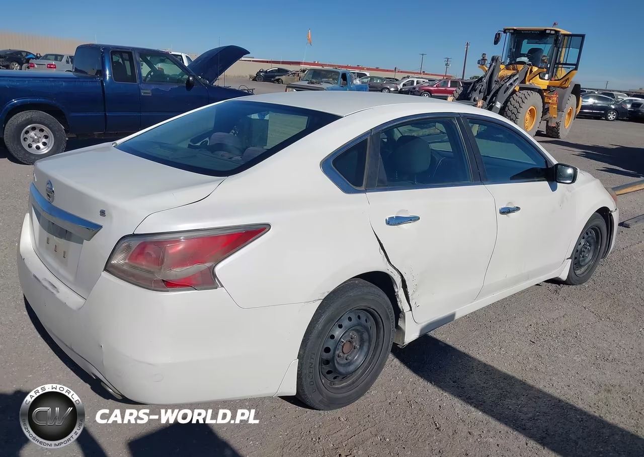 2015 Nissan Altima 2.5 S VIN:1N4AL3AP3FC478175 - 4