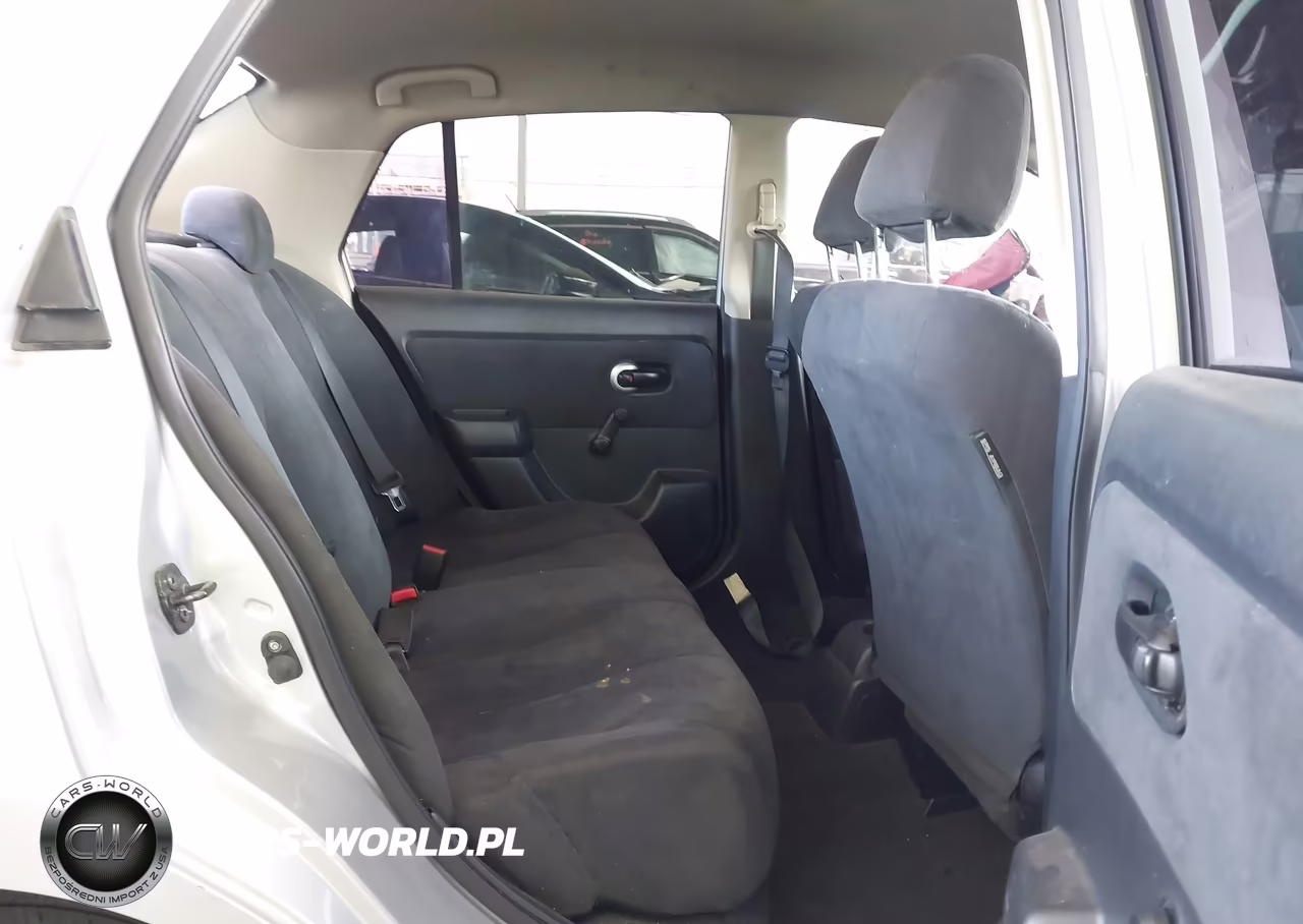 2010 Nissan Versa 1.6 Base VIN:3N1CC1AP4AL389982 - 8