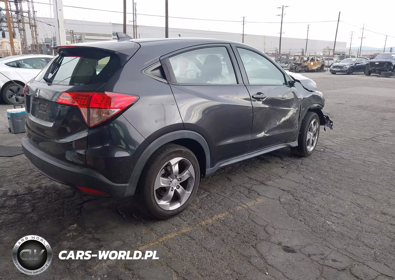 2018 Honda Hr-V Lx VIN:3CZRU5H31JG701645 - 4