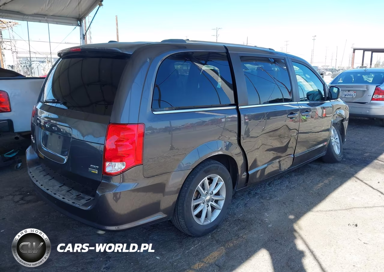 2019 Dodge Grand Caravan Sxt VIN:2C4RDGCG9KR595324 - 4