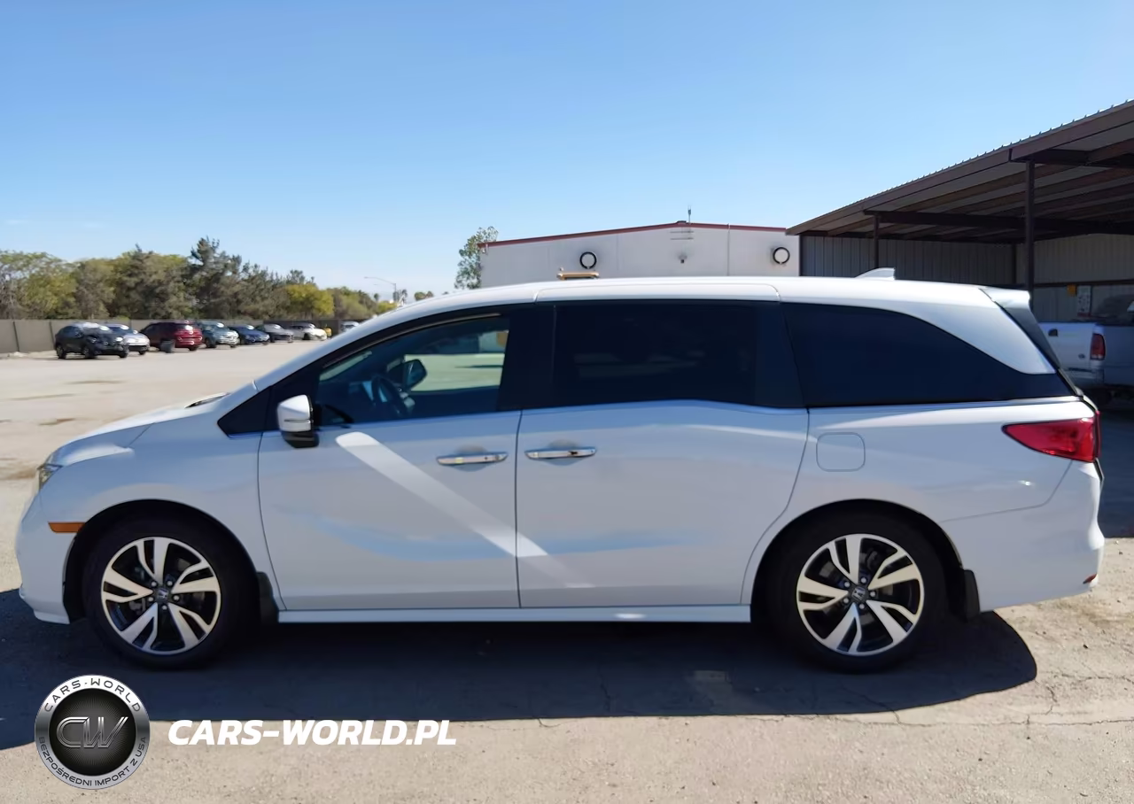2023 Honda Odyssey Touring VIN:5FNRL6H85PB015889 - 14