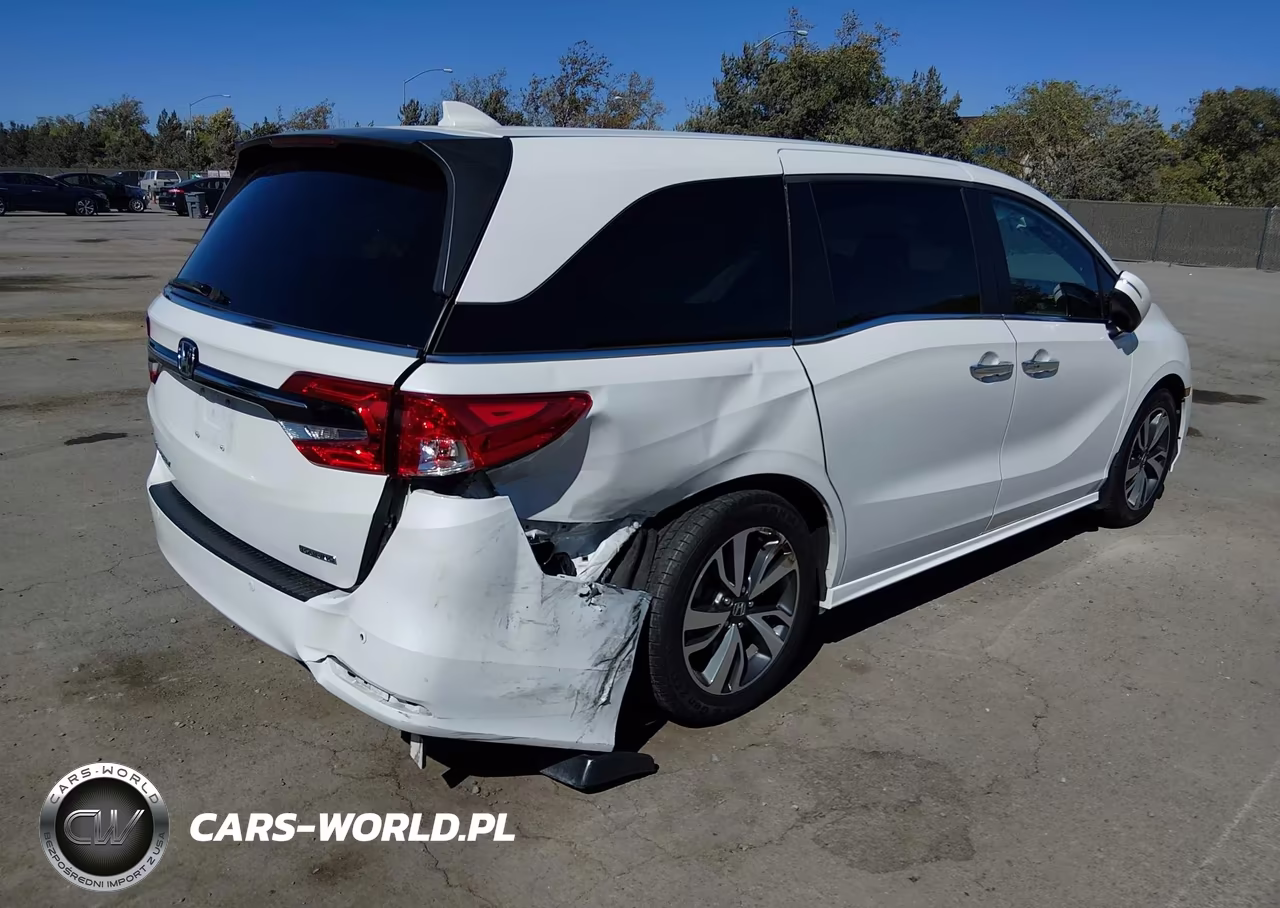 2023 Honda Odyssey Touring VIN:5FNRL6H85PB015889 - 4