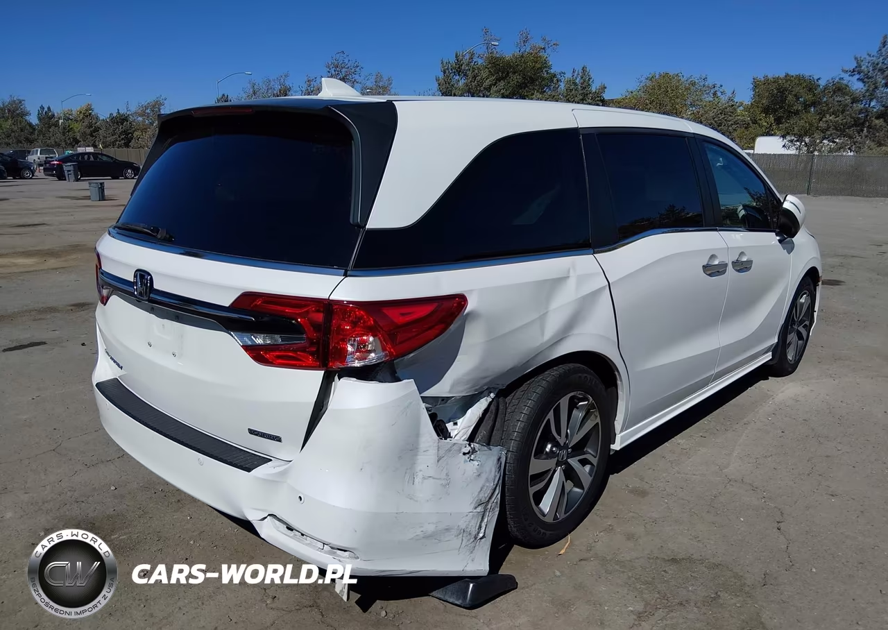 2023 Honda Odyssey Touring VIN:5FNRL6H85PB015889 - 6