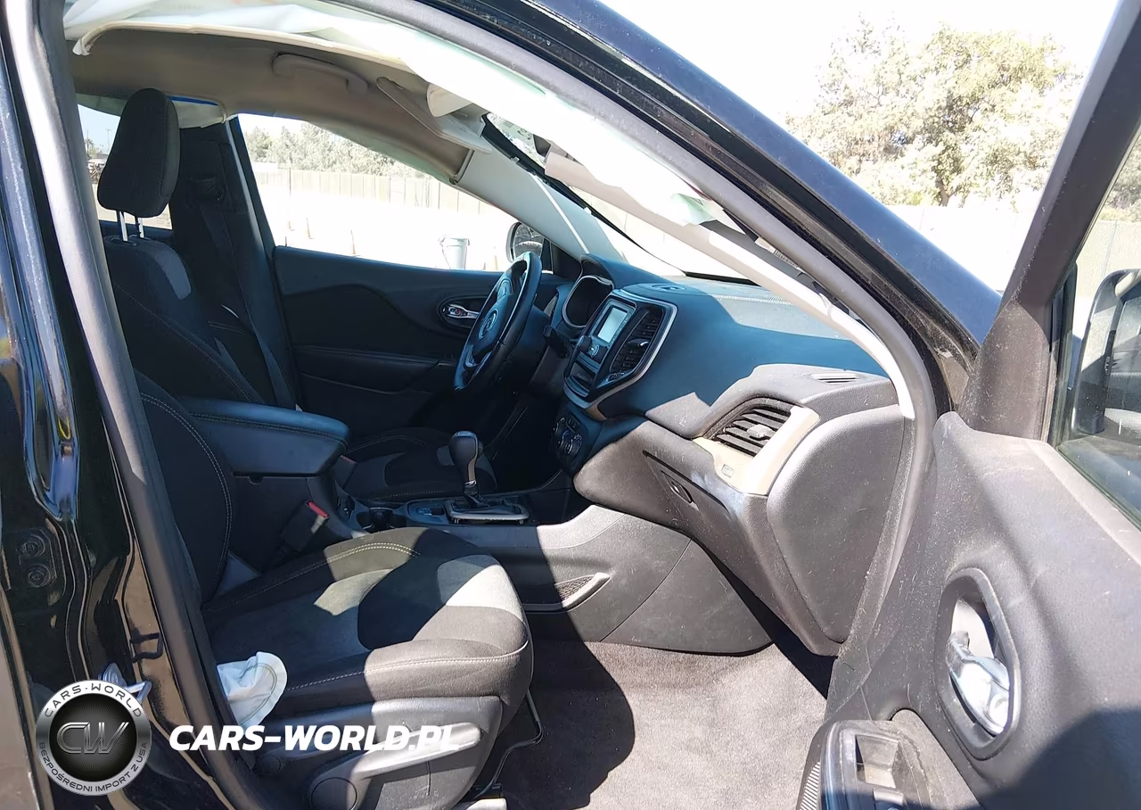 2017 Jeep Cherokee Altitude Fwd VIN:1C4PJLAB4HW548105 - 5