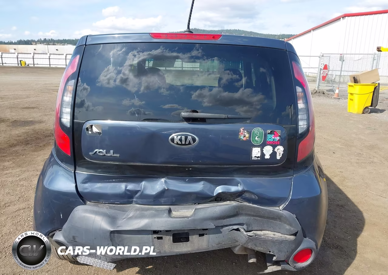 2015 Kia Soul + VIN:KNDJP3A51F7176695 - 17