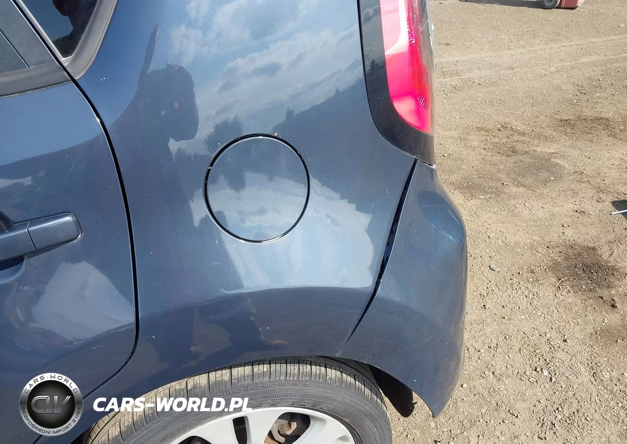 2015 Kia Soul + VIN:KNDJP3A51F7176695 - 21