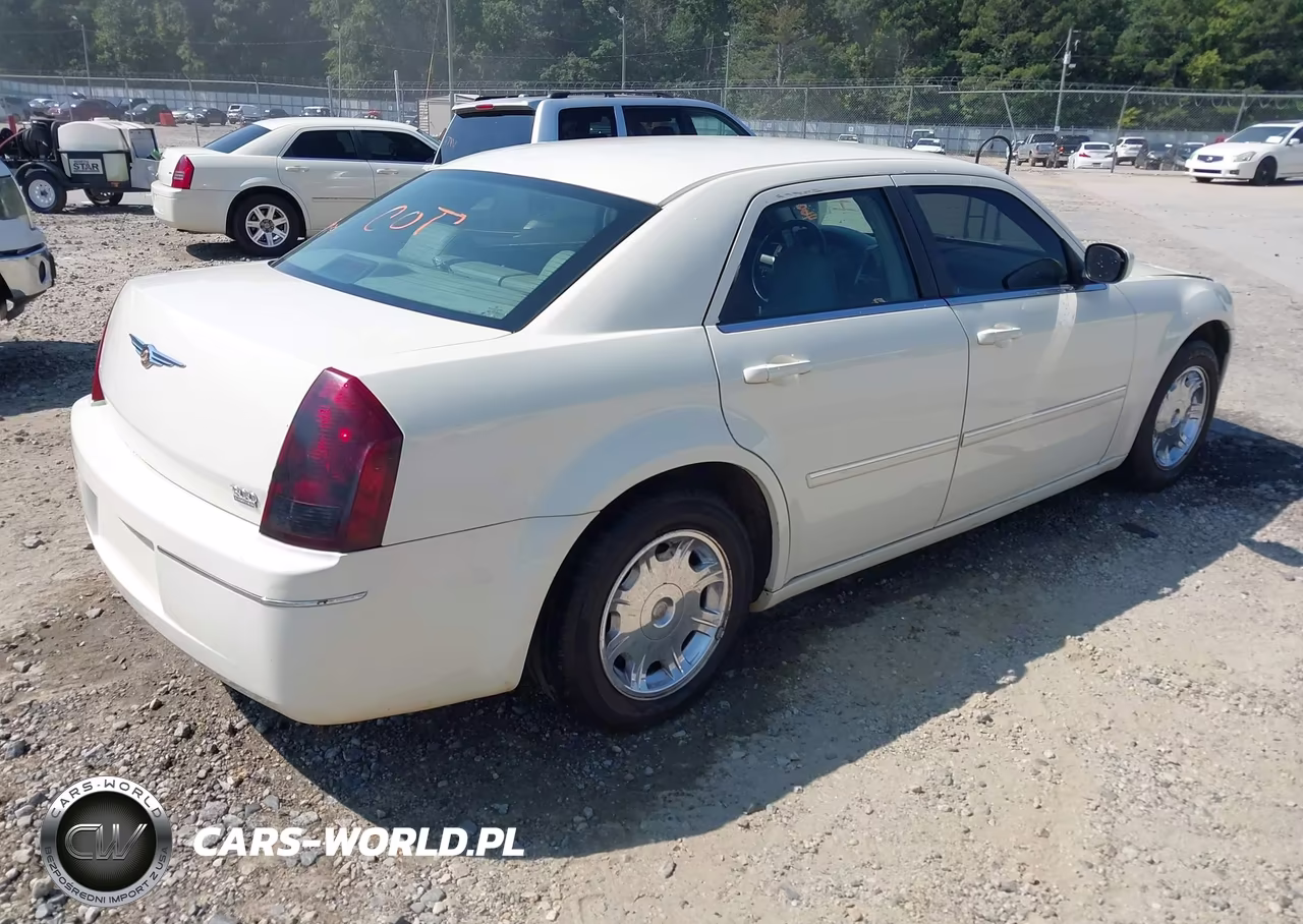 2006 Chrysler 300 Touring VIN:2C3KA53G16H282475 - 4
