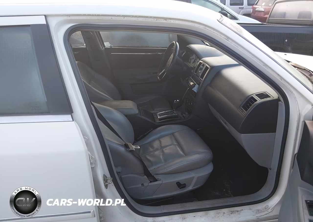 2006 Chrysler 300 Touring VIN:2C3KA53G16H282475 - 5