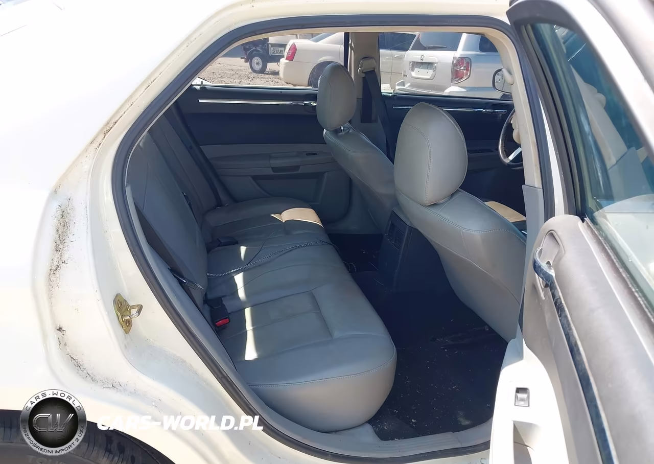2006 Chrysler 300 Touring VIN:2C3KA53G16H282475 - 8