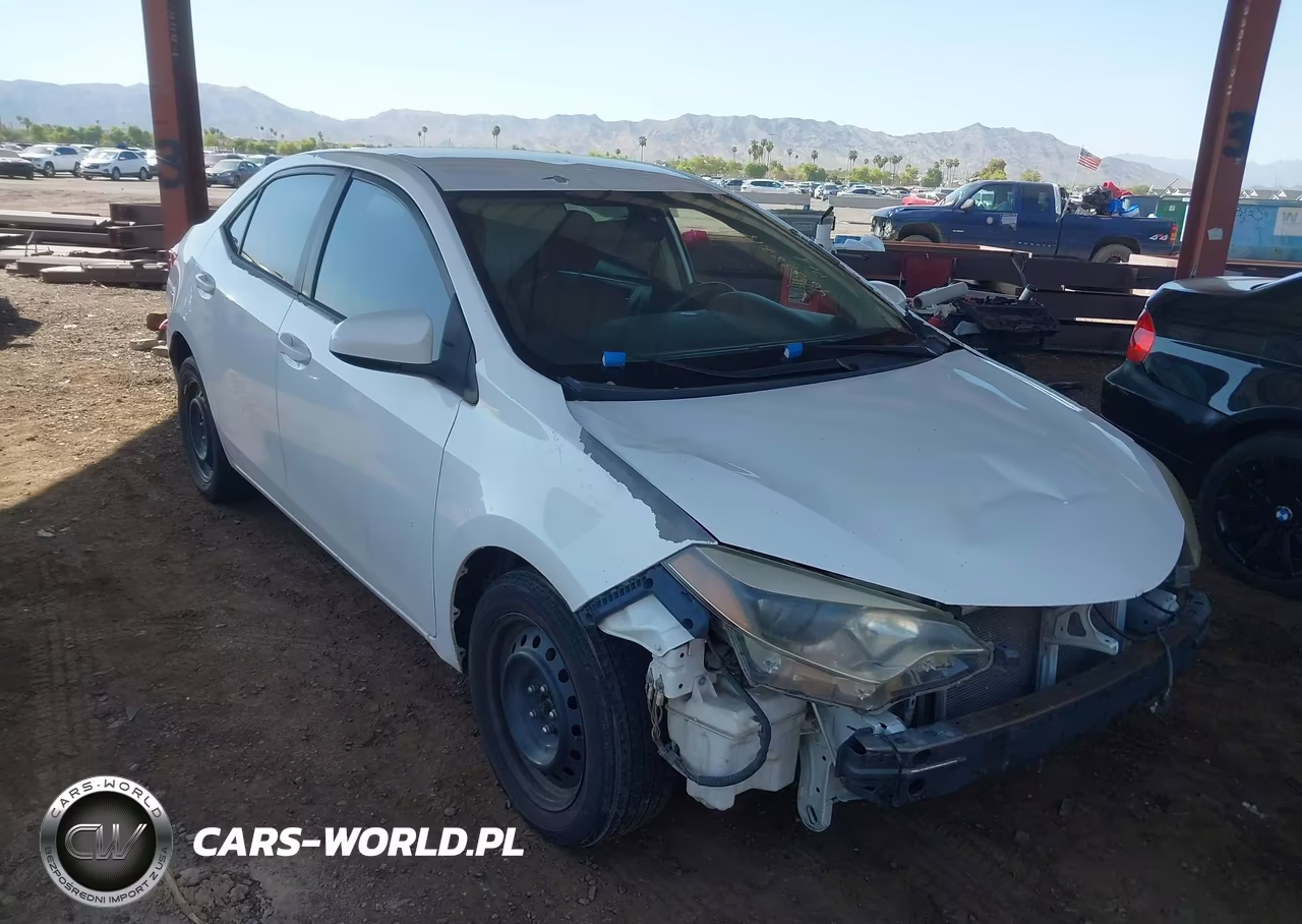 2015 Toyota Corolla Le VIN:5YFBURHE1FP197387 - 1