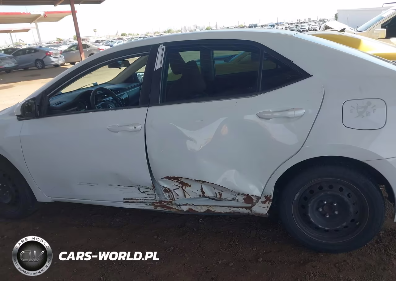 2015 Toyota Corolla Le VIN:5YFBURHE1FP197387 - 15