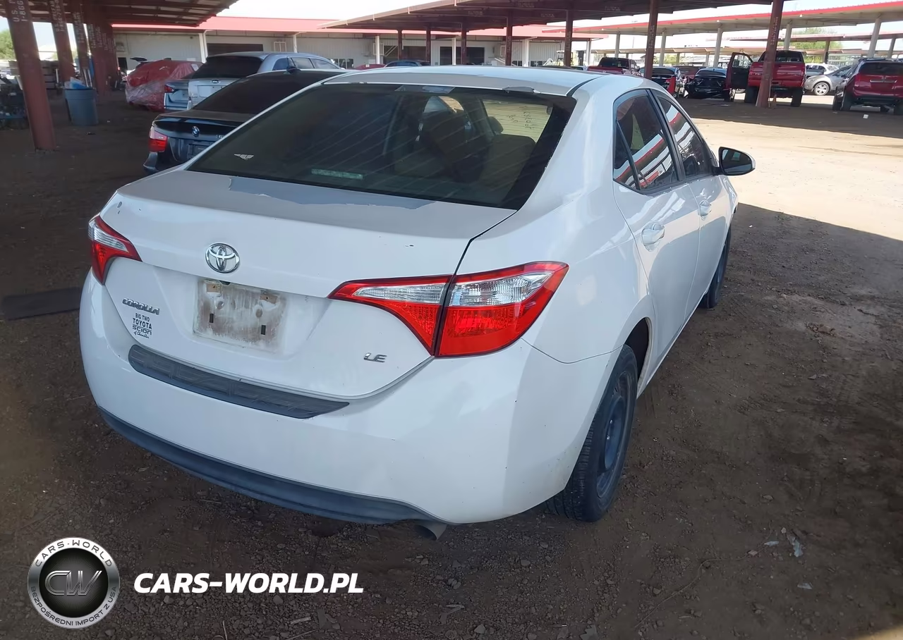 2015 Toyota Corolla Le VIN:5YFBURHE1FP197387 - 4
