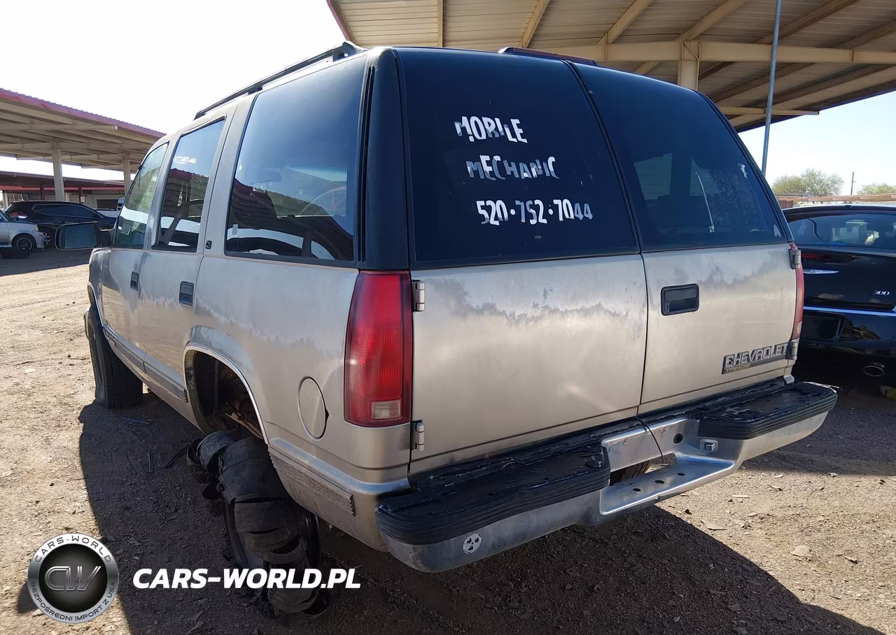 1999 Chevrolet Tahoe Ls VIN:1GNEK13R5XJ364863 - 3