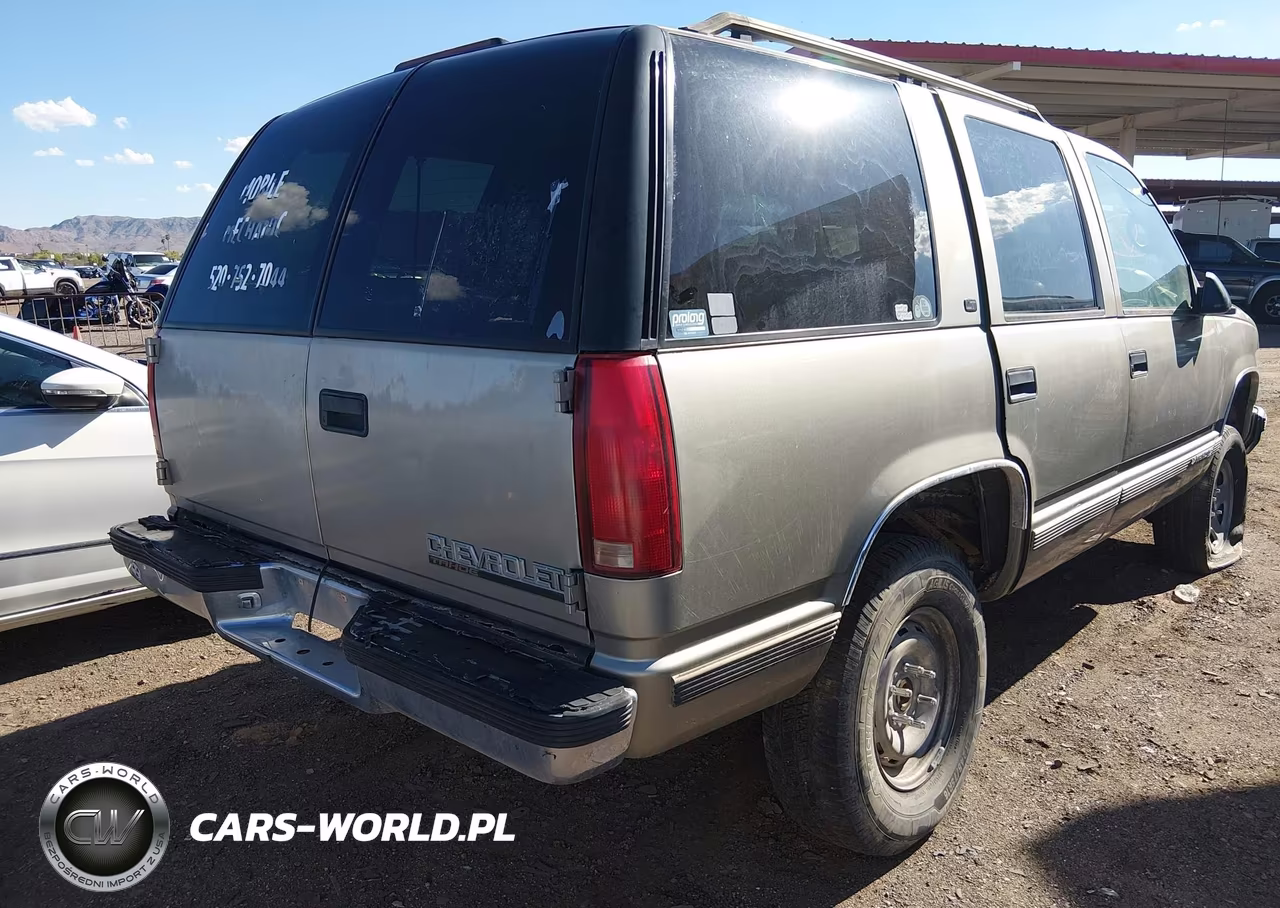 1999 Chevrolet Tahoe Ls VIN:1GNEK13R5XJ364863 - 4