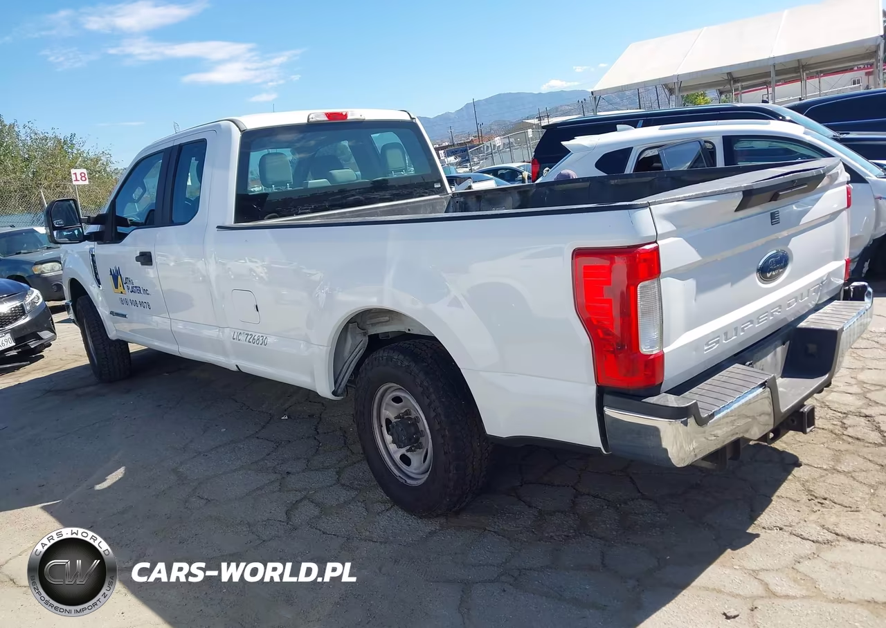 2017 Ford F-250 Xl VIN:1FT7X2AT2HEE83343 - 3