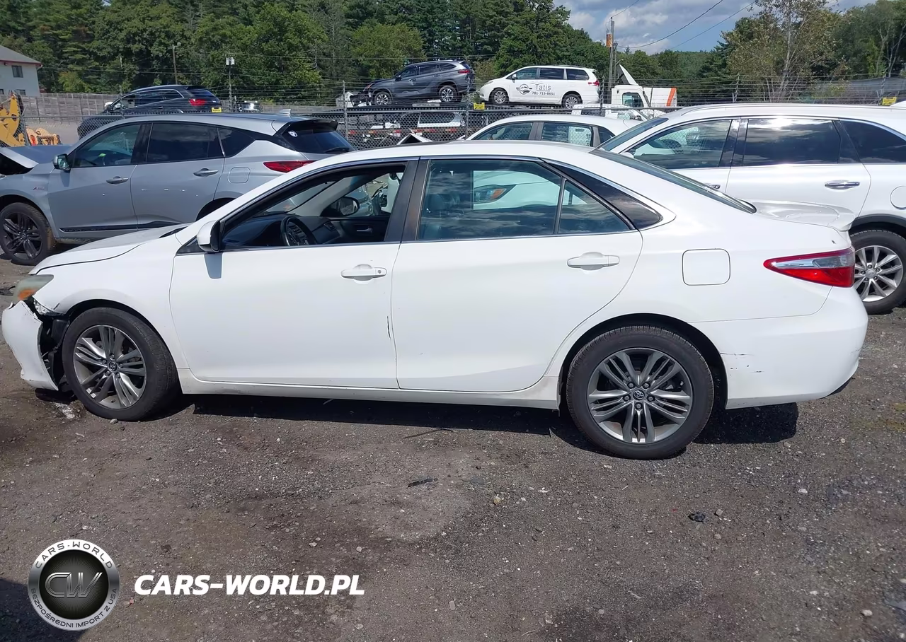 2015 Toyota Camry Se VIN:4T1BF1FK3FU922166 - 14