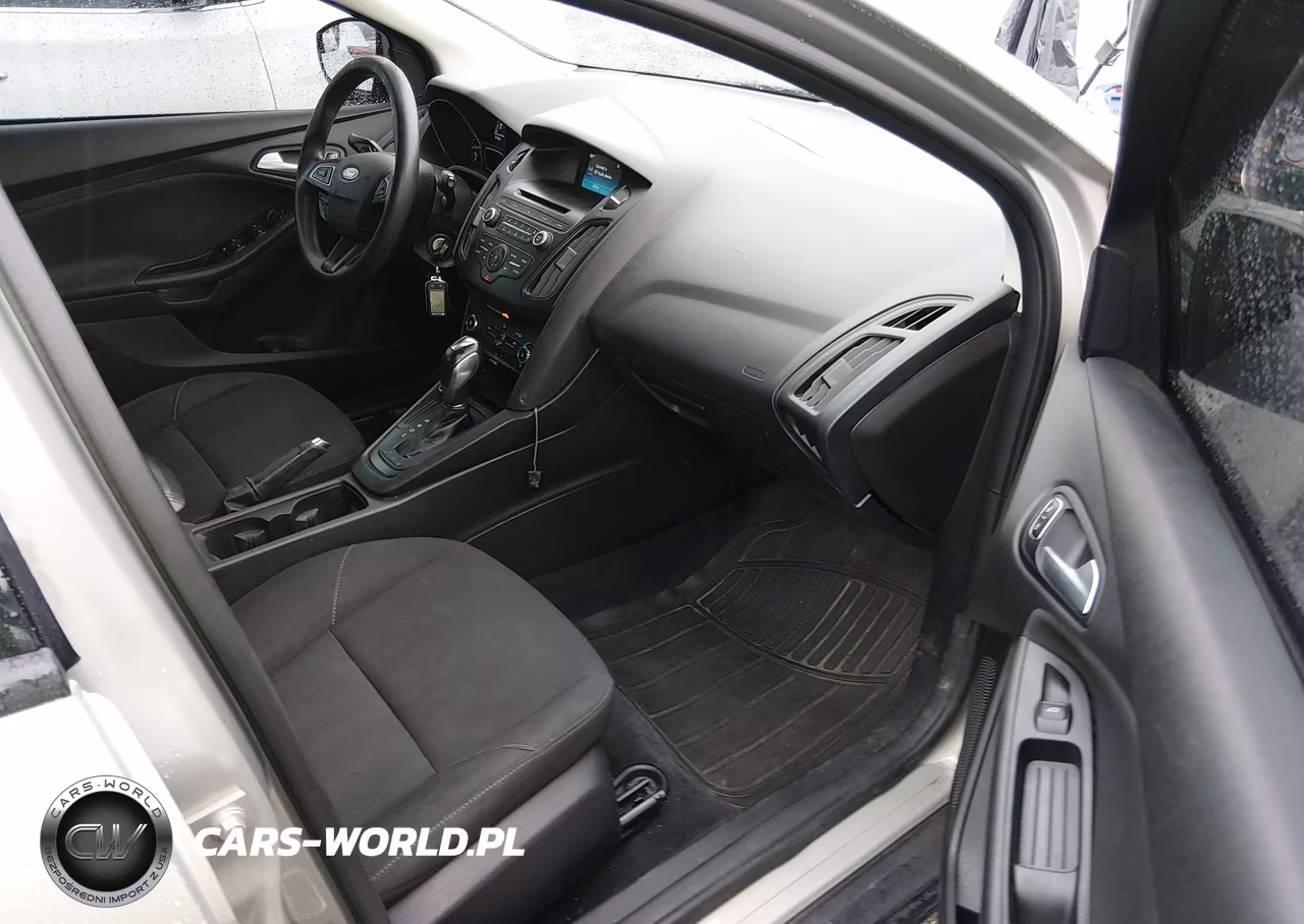 2015 Ford Focus Se VIN:1FADP3K25FL203167 - 5