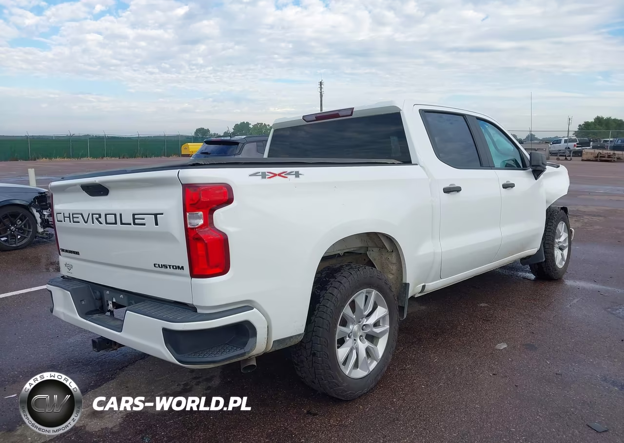 2021 Chevrolet Silverado 1500 4Wd Short Bed Custom VIN:3GCPYBEK2MG341219 - 4